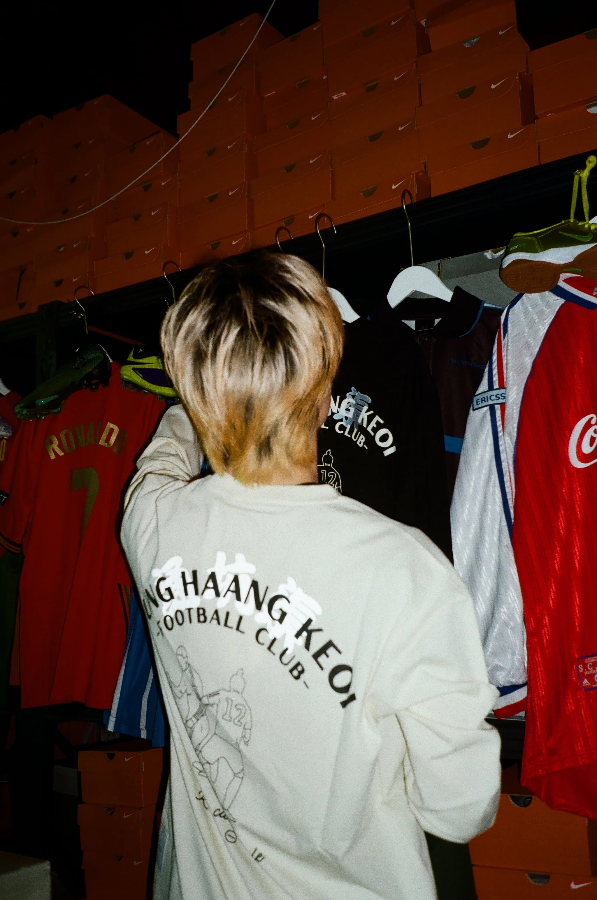 TUNG HAANG KEOI FOOTBALL CLUB LONG SLEEVE TEE - Image 17