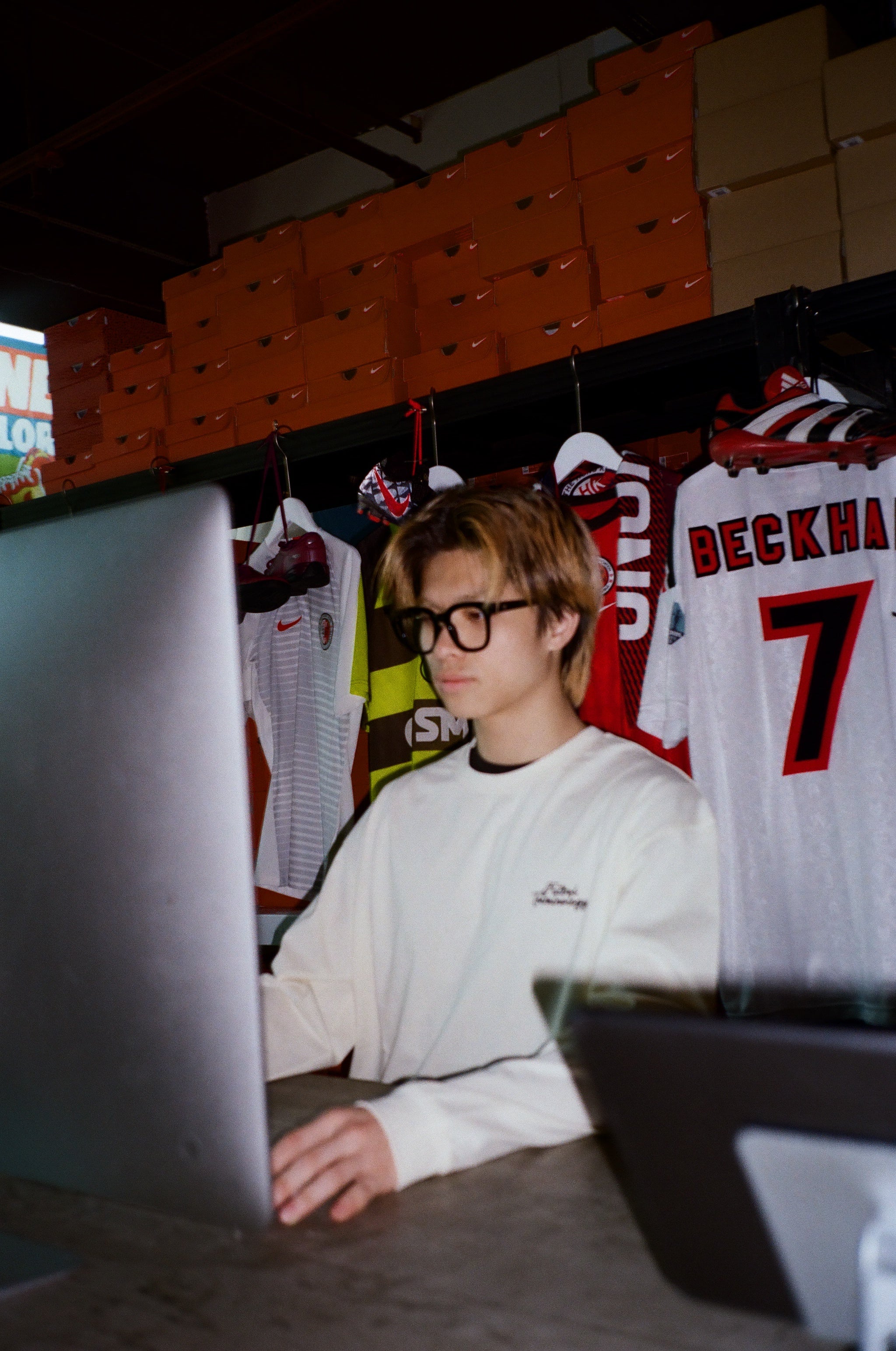 TUNG HAANG KEOI FOOTBALL CLUB LONG SLEEVE TEE - Image 7