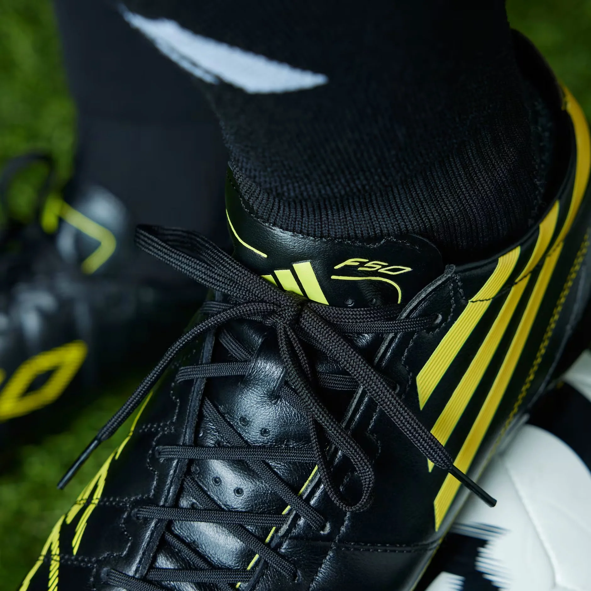 F50 ELITE LEATHER FG 2010 EDITION - Image 8